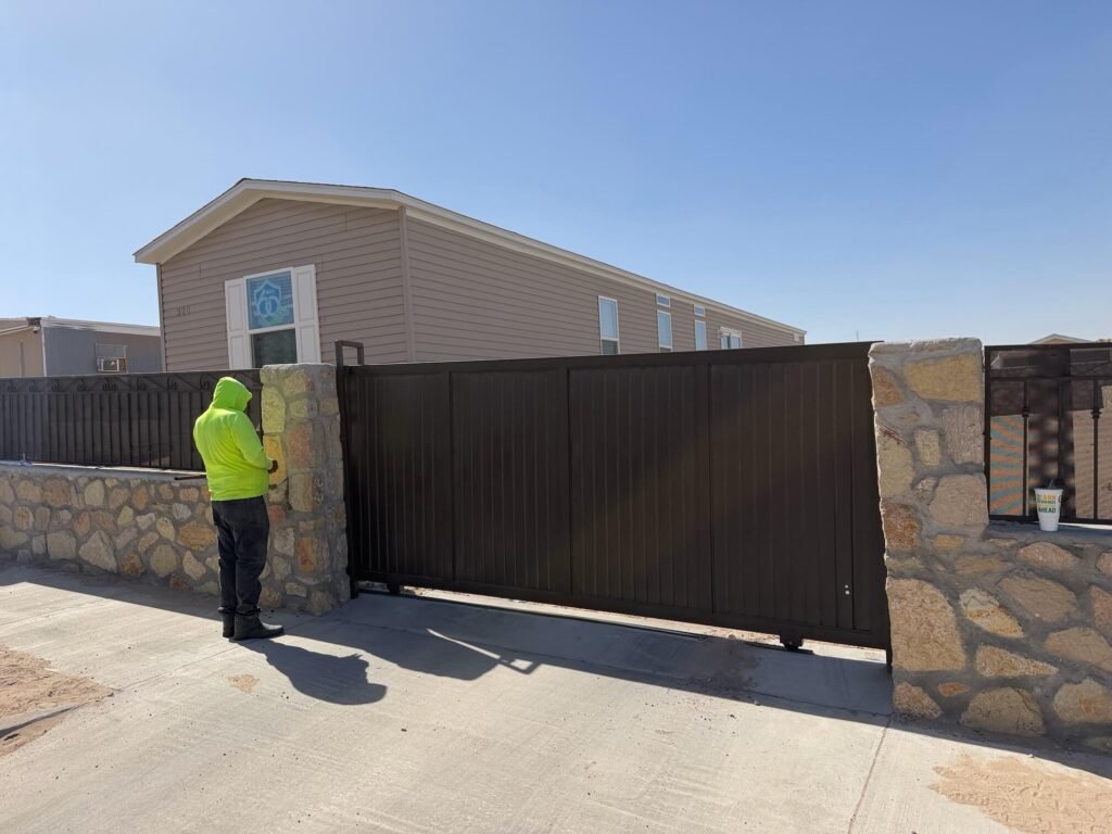 Automatic metal gate installation in El Paso TX