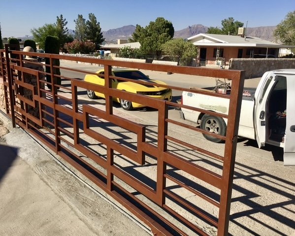 Automatic metal gate installation in El Paso, TX