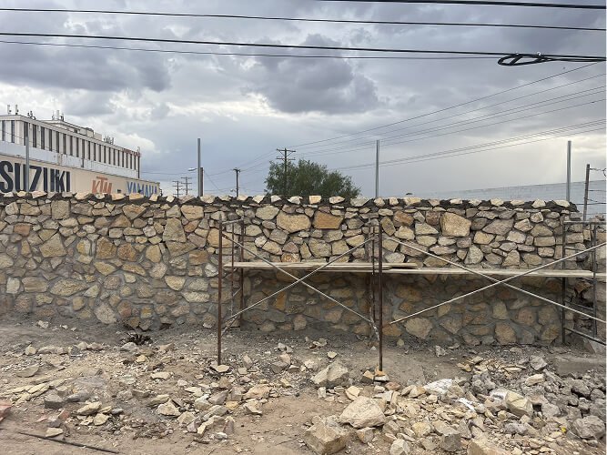 Rock wall installation in El Paso TX